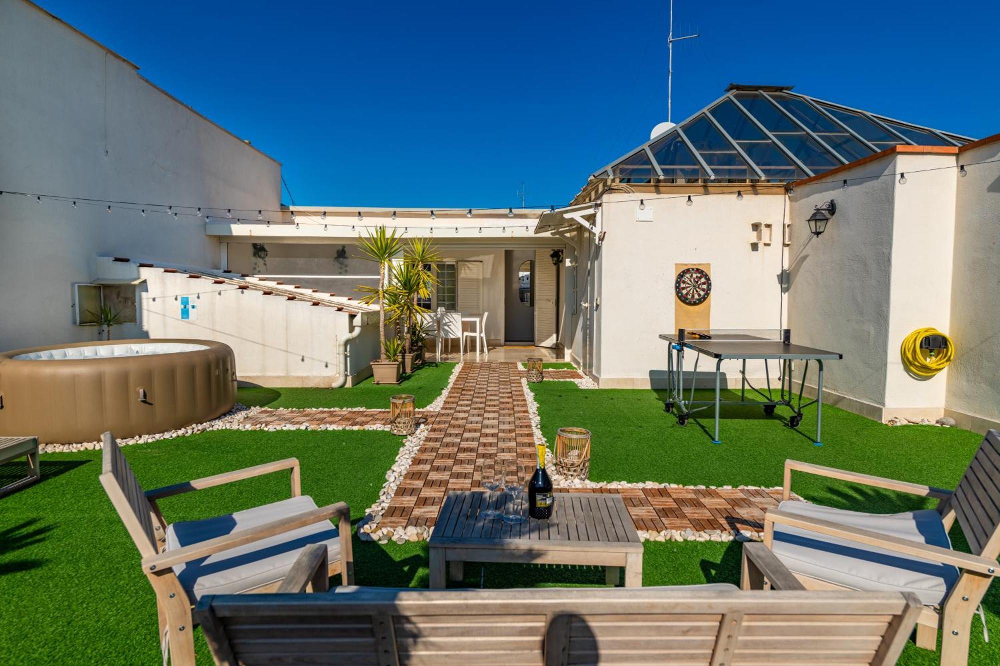 150Mq Rooftop Paradise - Spacious Private Terrace Bari Extérieur photo
